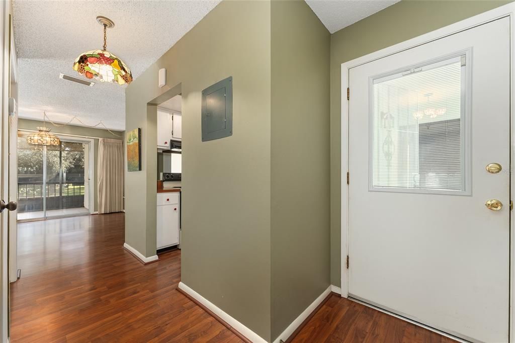 В аренду: $1,450 (2 спален, 2 ванн, 1035 Квадратных фут)