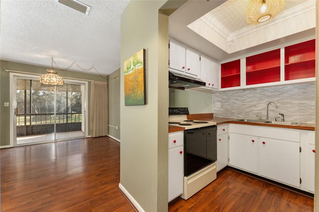 В аренду: $1,450 (2 спален, 2 ванн, 1035 Квадратных фут)