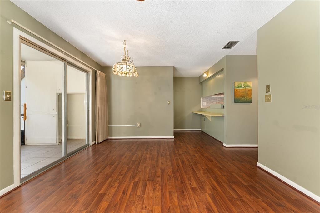 В аренду: $1,450 (2 спален, 2 ванн, 1035 Квадратных фут)