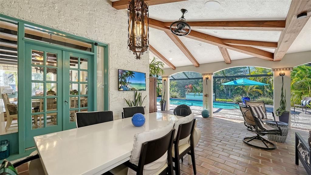 En Venta: $2,700,000 (4 camas, 3 baños, 3110 Pies cuadrados)
