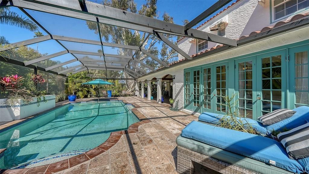En Venta: $2,700,000 (4 camas, 3 baños, 3110 Pies cuadrados)