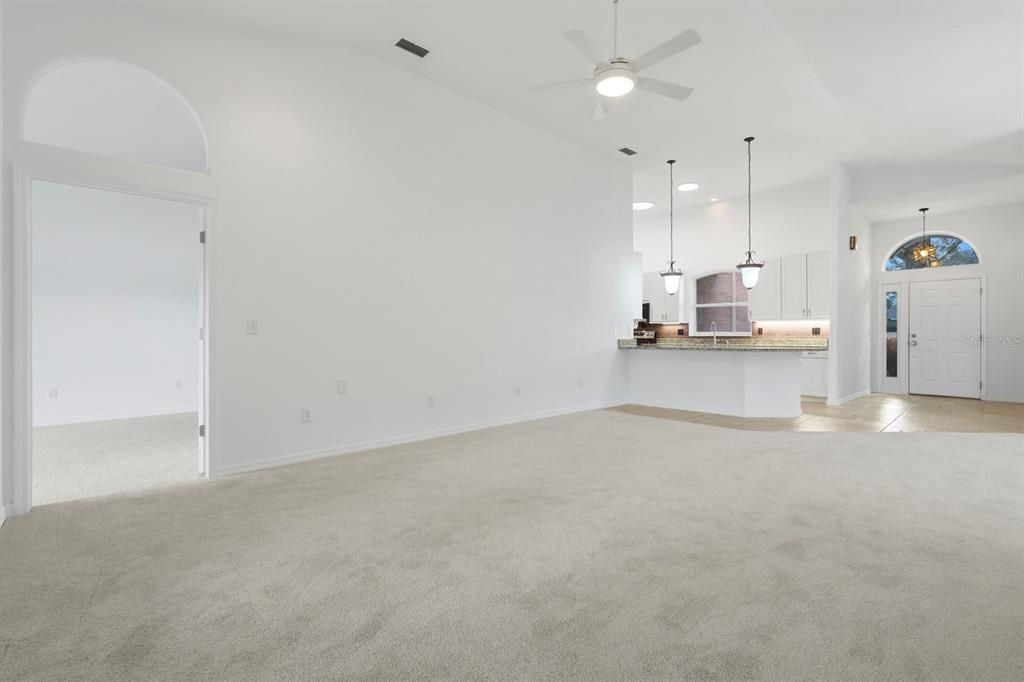 En Venta: $498,000 (3 camas, 2 baños, 1681 Pies cuadrados)