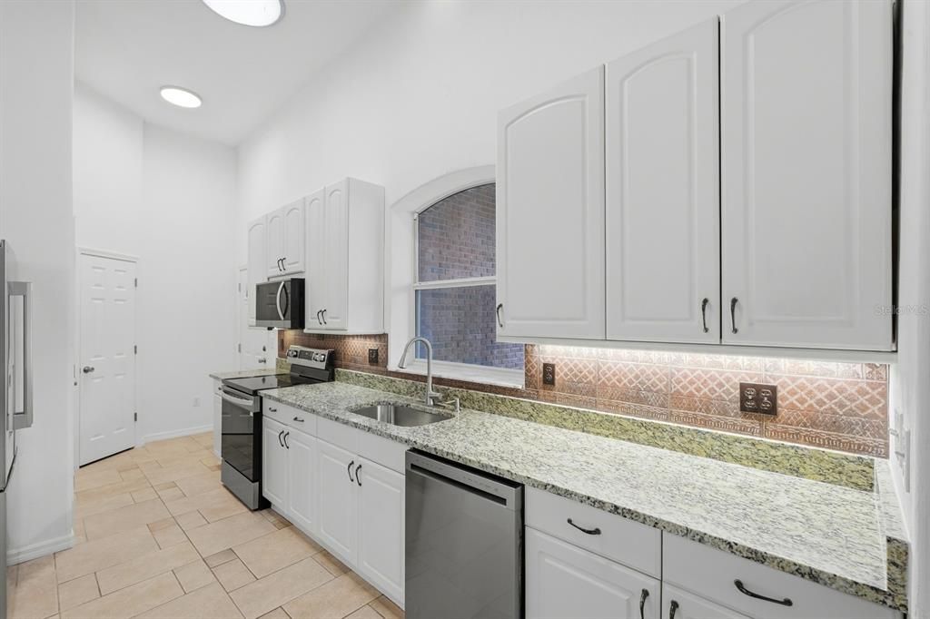 En Venta: $498,000 (3 camas, 2 baños, 1681 Pies cuadrados)