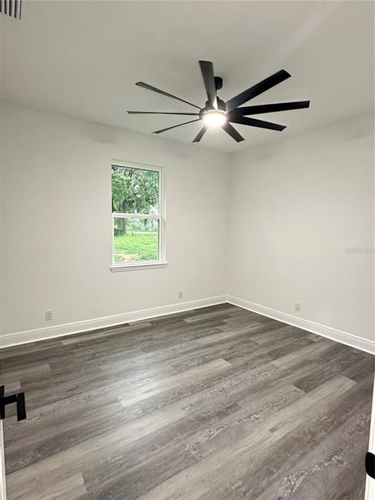 For Sale: $380,000 (4 beds, 2 baths, 1800 Square Feet)