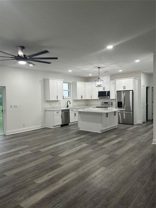 For Sale: $380,000 (4 beds, 2 baths, 1800 Square Feet)