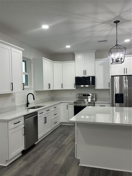 For Sale: $380,000 (4 beds, 2 baths, 1800 Square Feet)