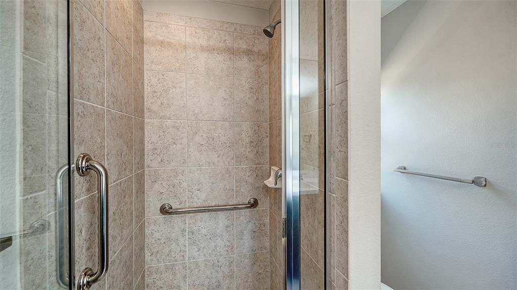 Под контрактом: $310,000 (3 спален, 2 ванн, 1601 Квадратных фут)