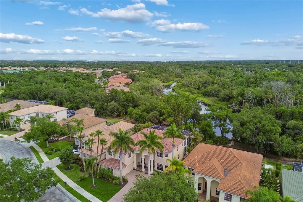 Activo con contrato: $789,900 (5 camas, 3 baños, 3896 Pies cuadrados)