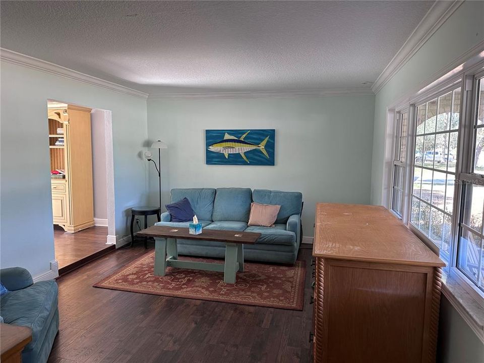 En Venta: $389,900 (3 camas, 2 baños, 1726 Pies cuadrados)