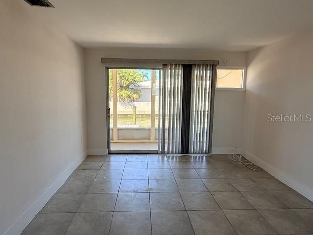 For Rent: $3,200 (1 beds, 1 baths, 667 Square Feet)