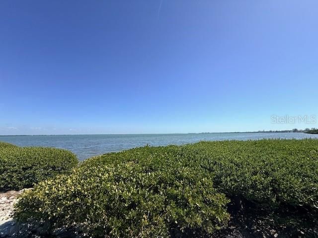 For Rent: $3,200 (1 beds, 1 baths, 667 Square Feet)