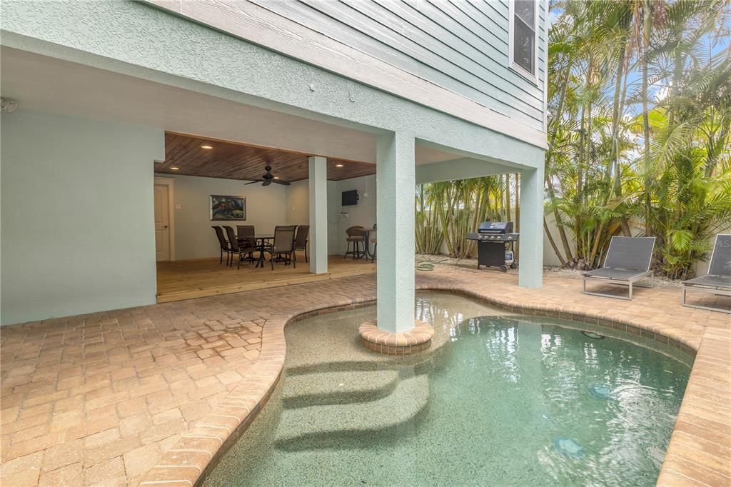 For Sale: $4,499,000 (8 beds, 6 baths, 4226 Square Feet)