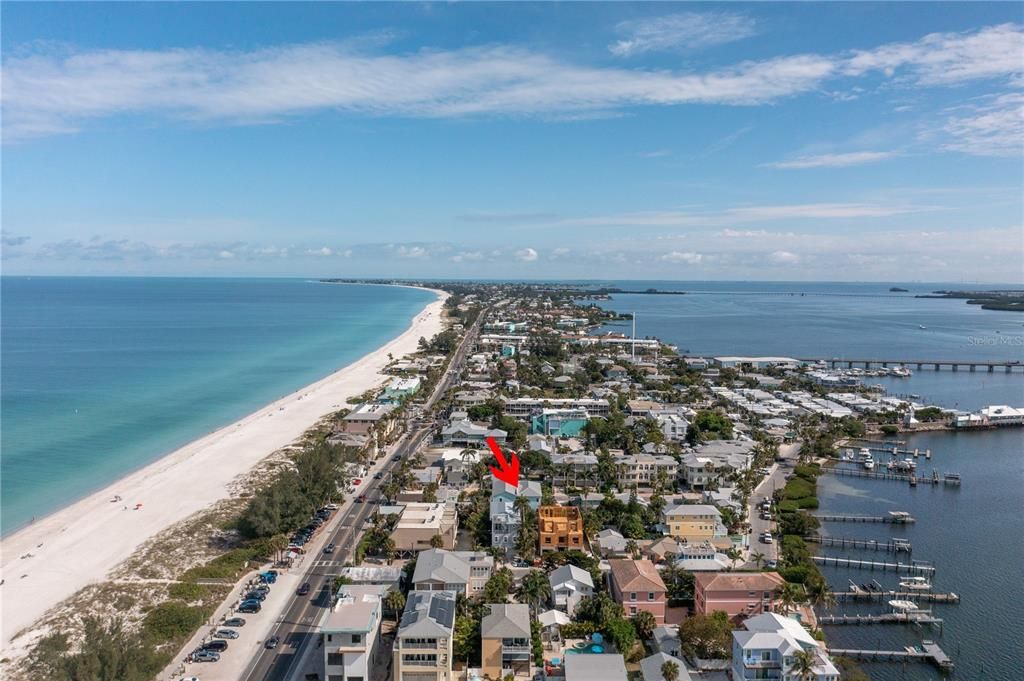 For Sale: $4,499,000 (8 beds, 6 baths, 4226 Square Feet)