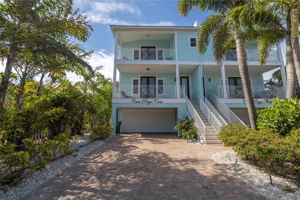 For Sale: $4,499,000 (8 beds, 6 baths, 4226 Square Feet)