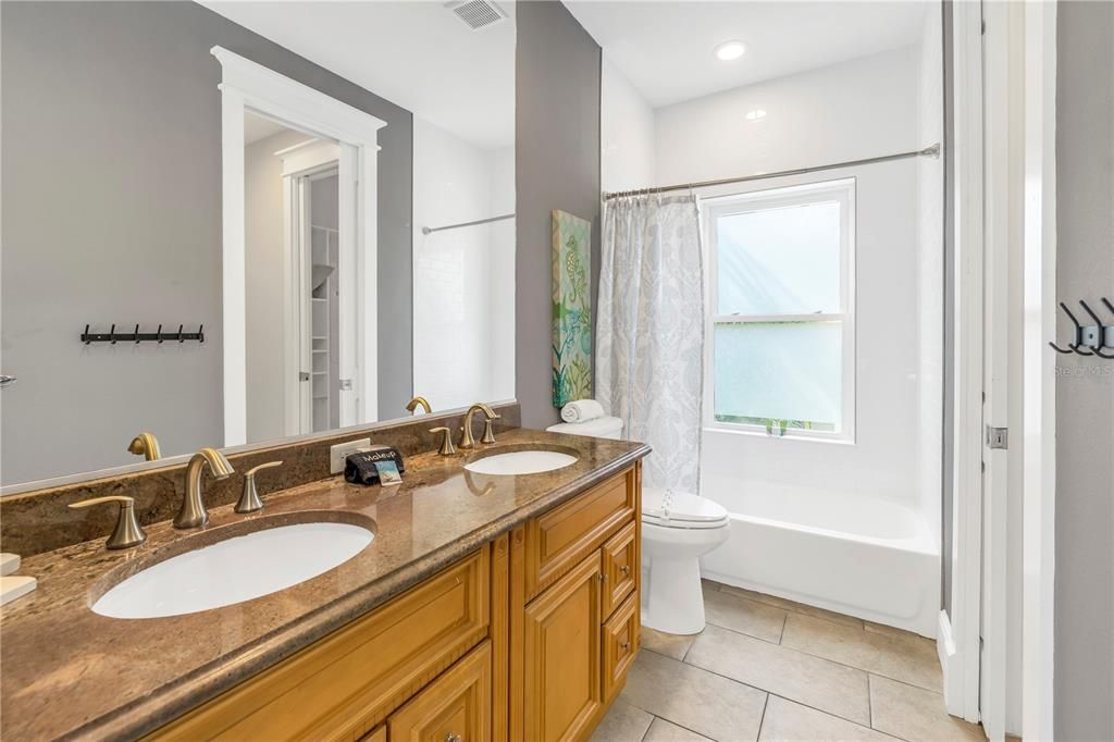 For Sale: $4,499,000 (8 beds, 6 baths, 4226 Square Feet)
