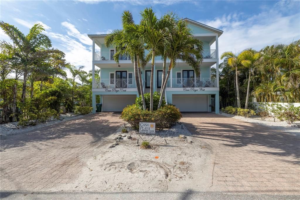 For Sale: $4,499,000 (8 beds, 6 baths, 4226 Square Feet)