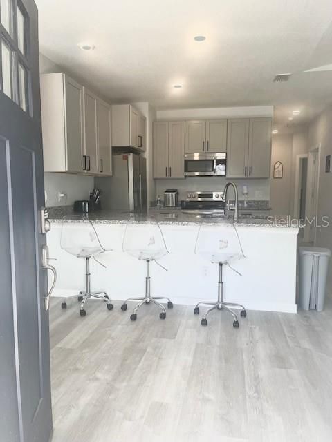 На продажу: $259,900 (3 спален, 2 ванн, 1376 Квадратных фут)