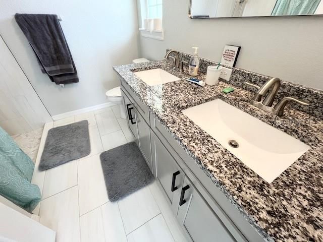 На продажу: $259,900 (3 спален, 2 ванн, 1376 Квадратных фут)