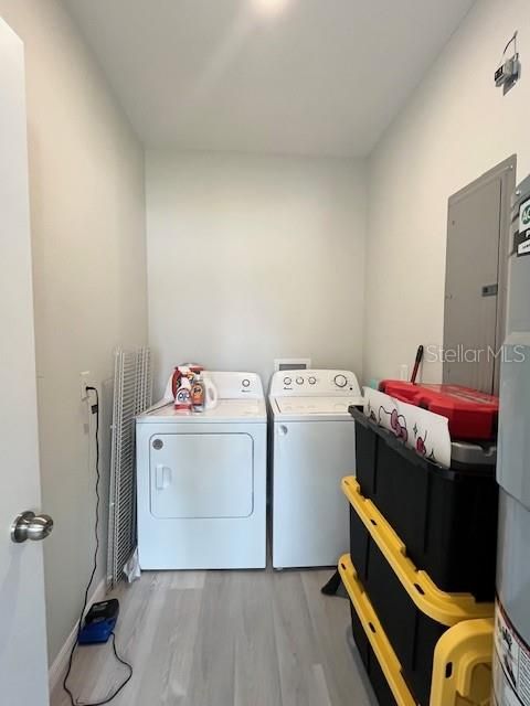 На продажу: $259,900 (3 спален, 2 ванн, 1376 Квадратных фут)