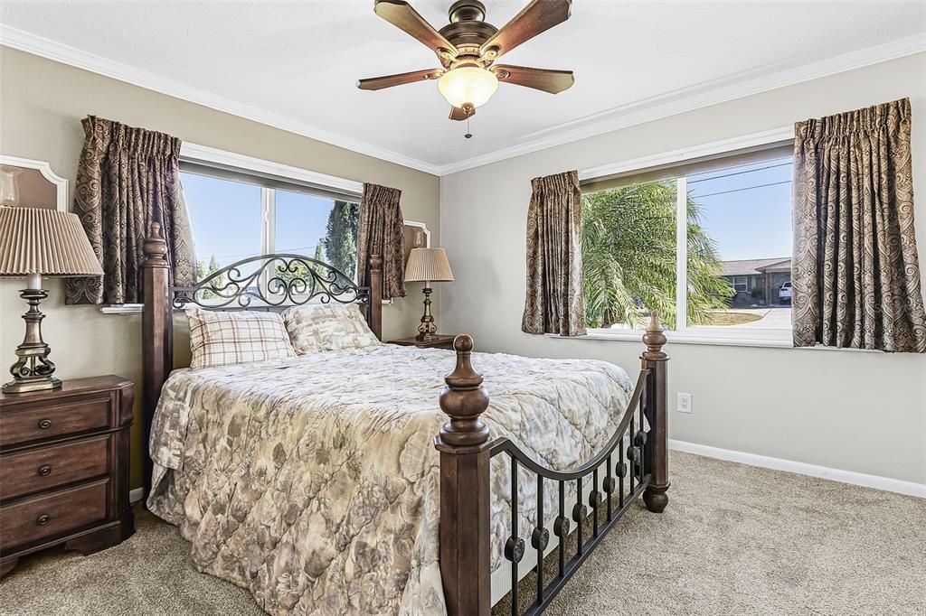 For Sale: $399,000 (3 beds, 2 baths, 1600 Square Feet)