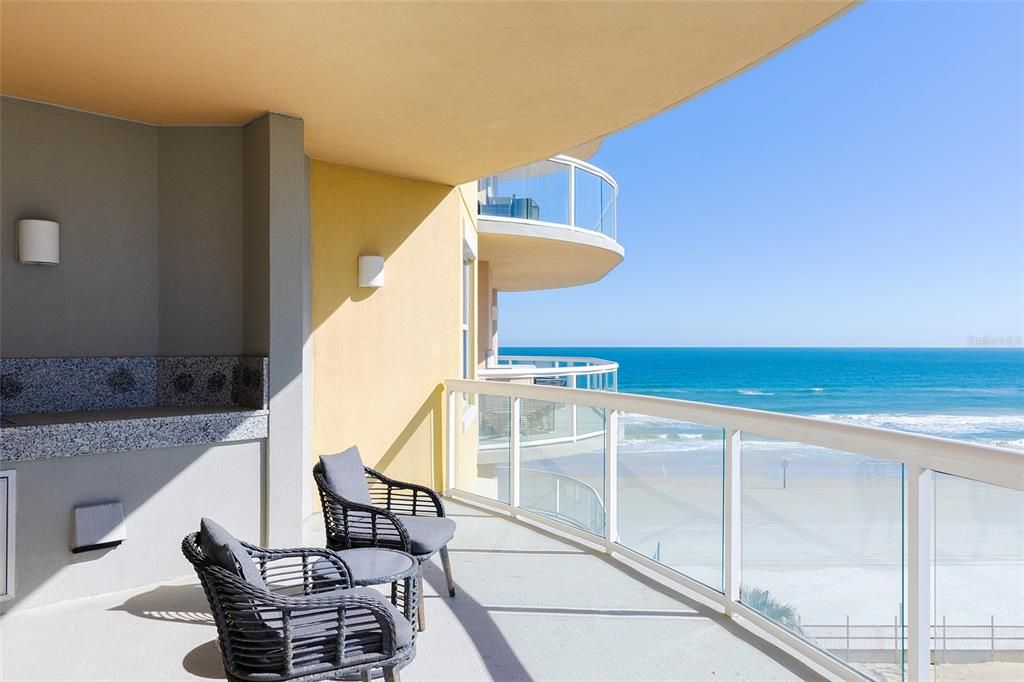 En Venta: $699,900 (3 camas, 3 baños, 2157 Pies cuadrados)
