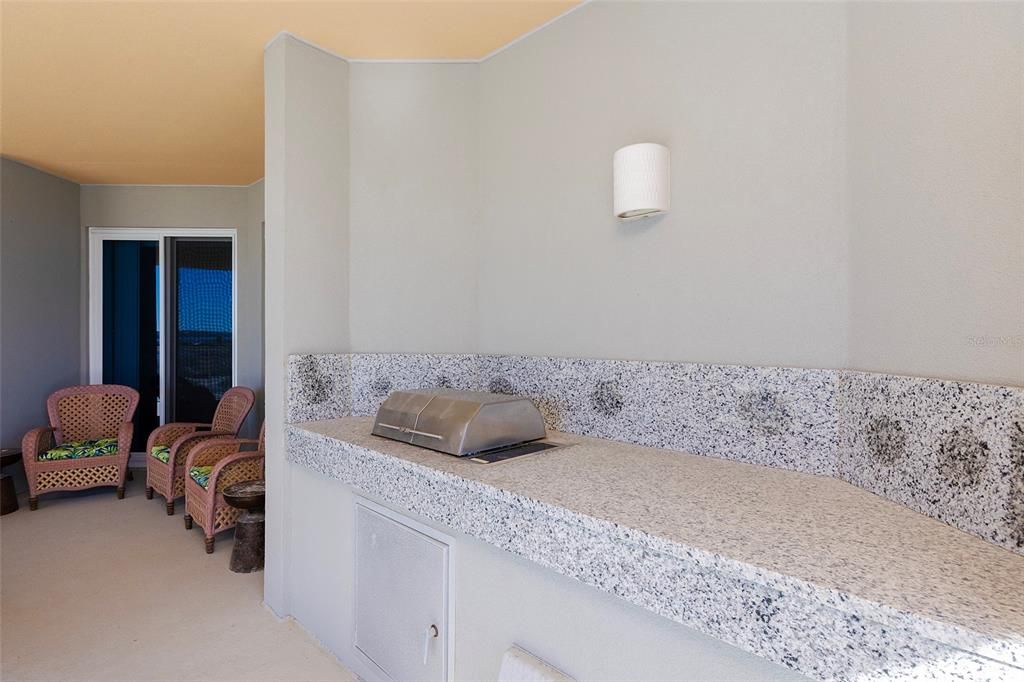 En Venta: $699,900 (3 camas, 3 baños, 2157 Pies cuadrados)