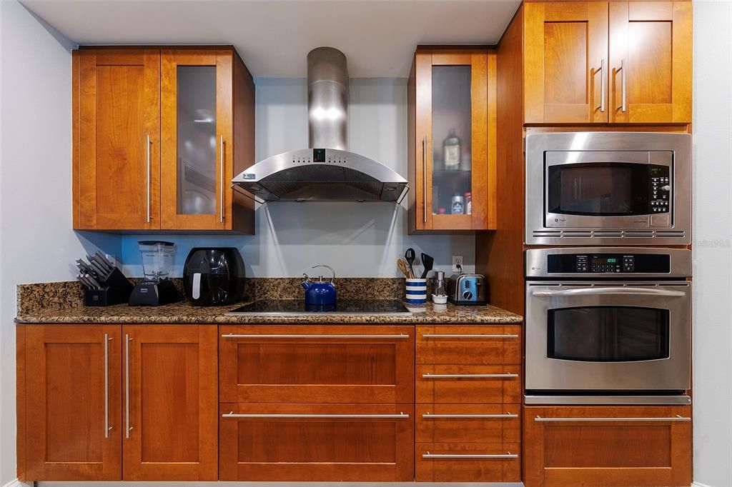 En Venta: $699,900 (3 camas, 3 baños, 2157 Pies cuadrados)
