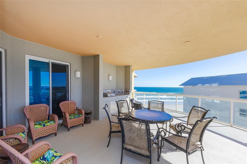 En Venta: $699,900 (3 camas, 3 baños, 2157 Pies cuadrados)