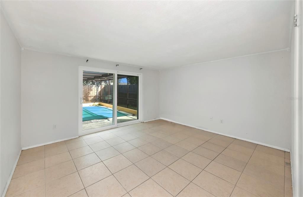 Activo con contrato: $229,900 (3 camas, 2 baños, 1519 Pies cuadrados)