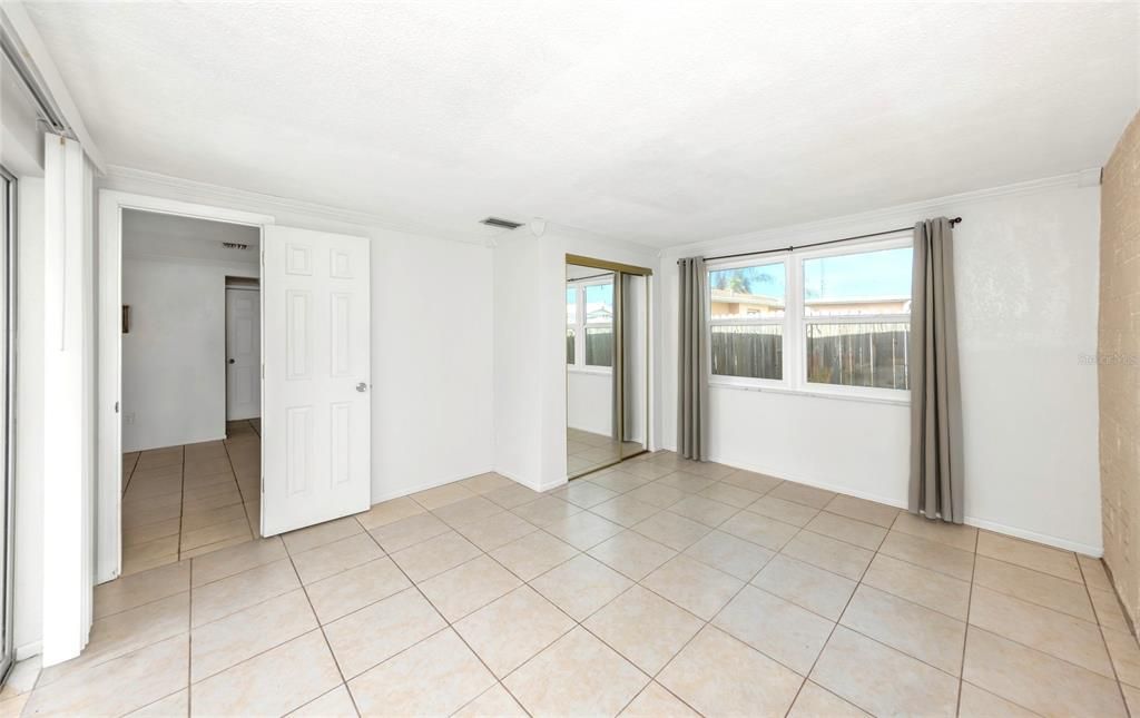 Activo con contrato: $229,900 (3 camas, 2 baños, 1519 Pies cuadrados)