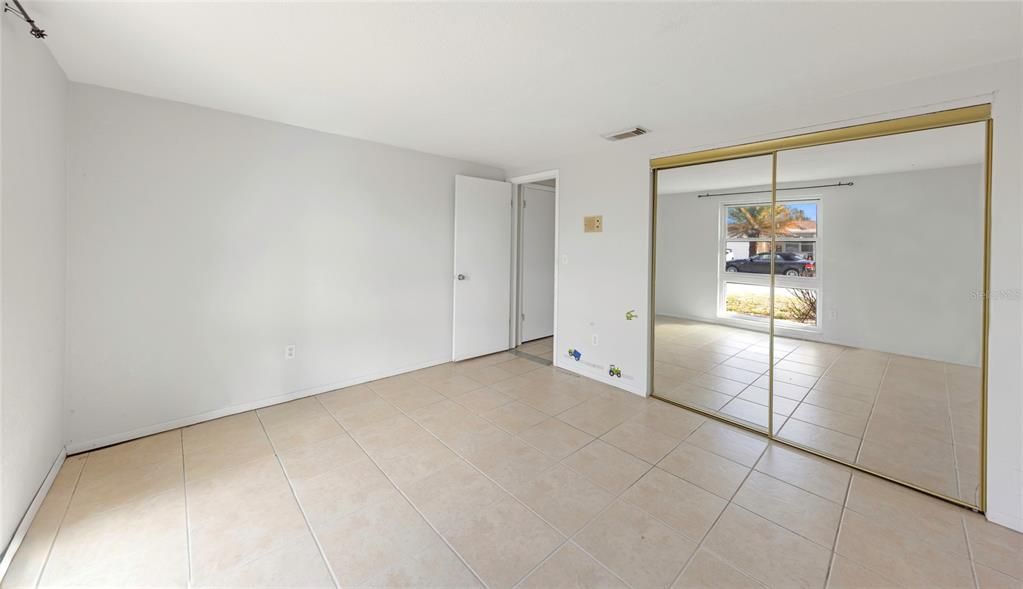 Activo con contrato: $229,900 (3 camas, 2 baños, 1519 Pies cuadrados)