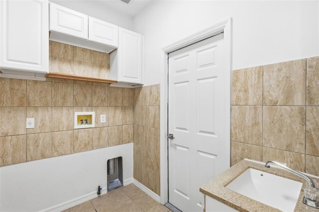Active With Contract: $469,000 (4 beds, 2 baths, 2397 Square Feet)