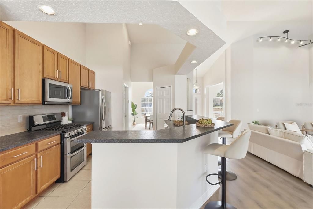 Active With Contract: $469,000 (4 beds, 2 baths, 2397 Square Feet)
