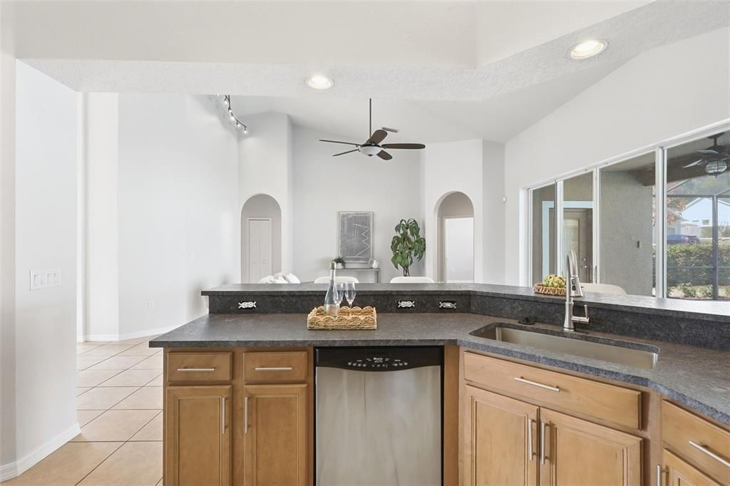 Active With Contract: $469,000 (4 beds, 2 baths, 2397 Square Feet)