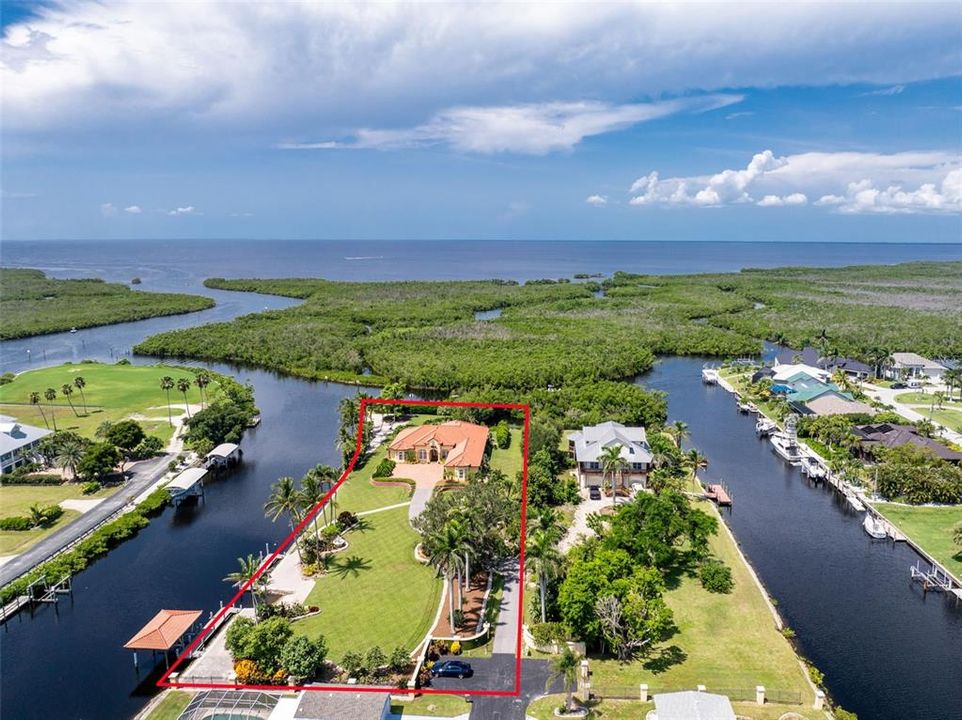 En Venta: $2,650,000 (3 camas, 3 baños, 3279 Pies cuadrados)