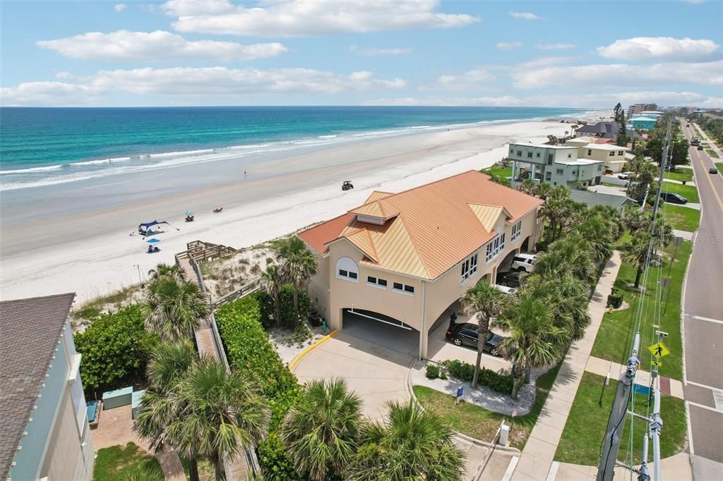 Active With Contract: $544,900 (3 beds, 3 baths, 2013 Square Feet)