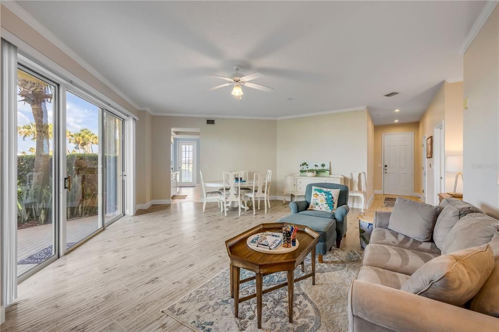 Active With Contract: $544,900 (3 beds, 3 baths, 2013 Square Feet)