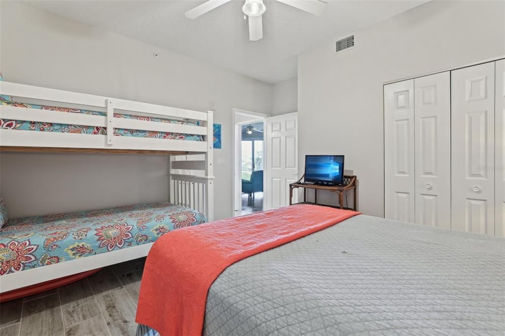 Active With Contract: $544,900 (3 beds, 3 baths, 2013 Square Feet)