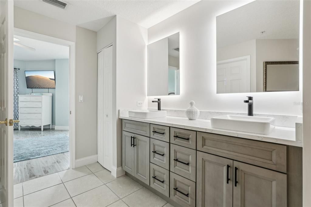 Active With Contract: $544,900 (3 beds, 3 baths, 2013 Square Feet)