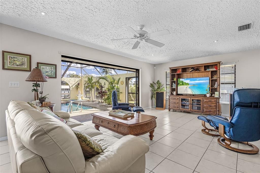 Active With Contract: $549,900 (3 beds, 2 baths, 2050 Square Feet)