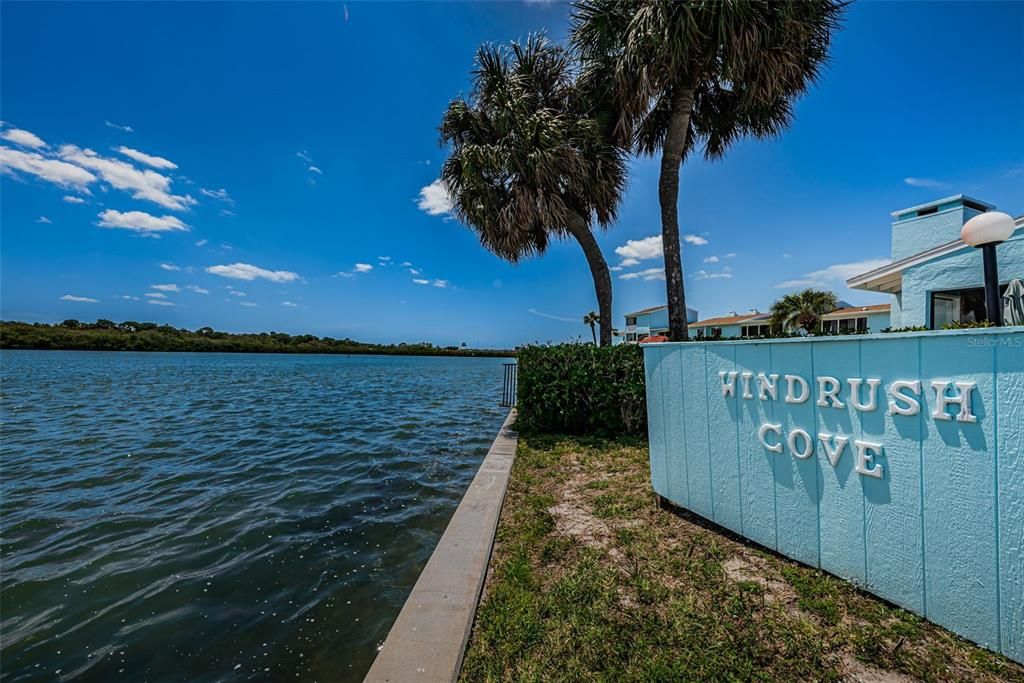 На продажу: $449,900 (2 спален, 2 ванн, 1208 Квадратных фут)