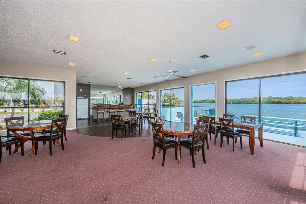 На продажу: $449,900 (2 спален, 2 ванн, 1208 Квадратных фут)