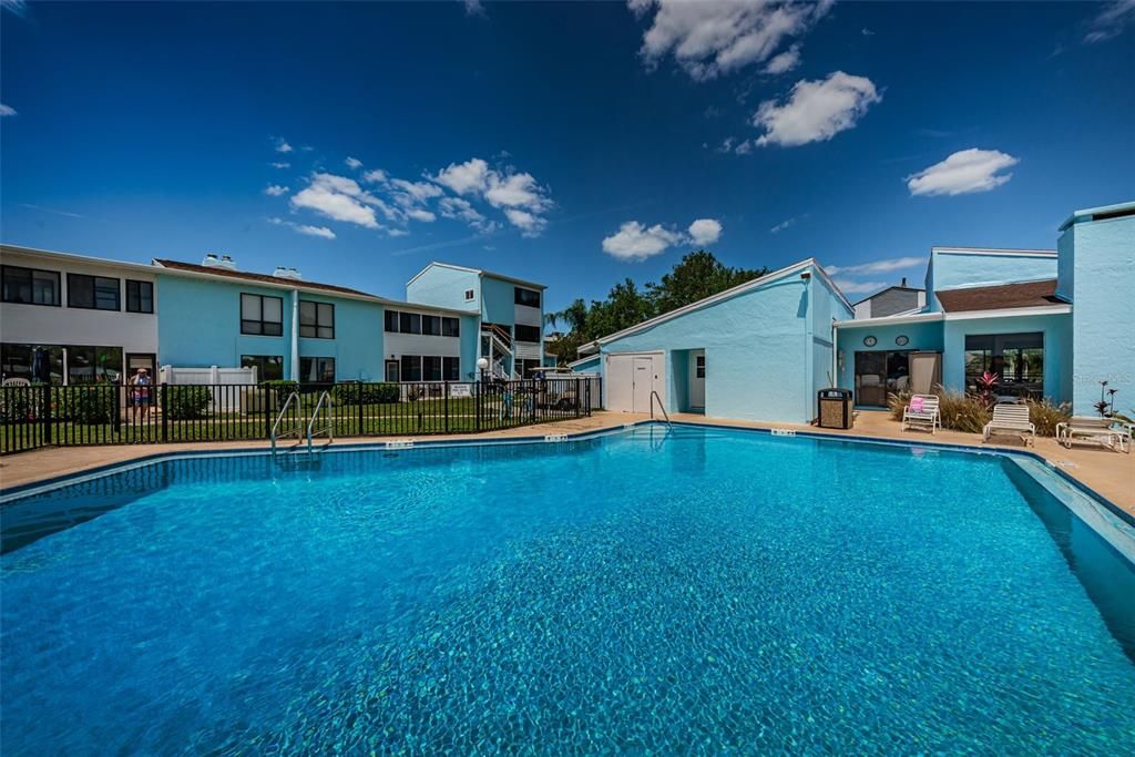 На продажу: $449,900 (2 спален, 2 ванн, 1208 Квадратных фут)