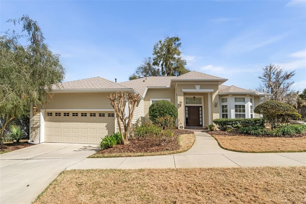 For Sale: $485,000 (3 beds, 2 baths, 1952 Square Feet)