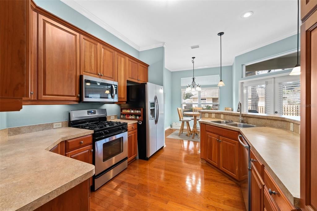 For Sale: $485,000 (3 beds, 2 baths, 1952 Square Feet)
