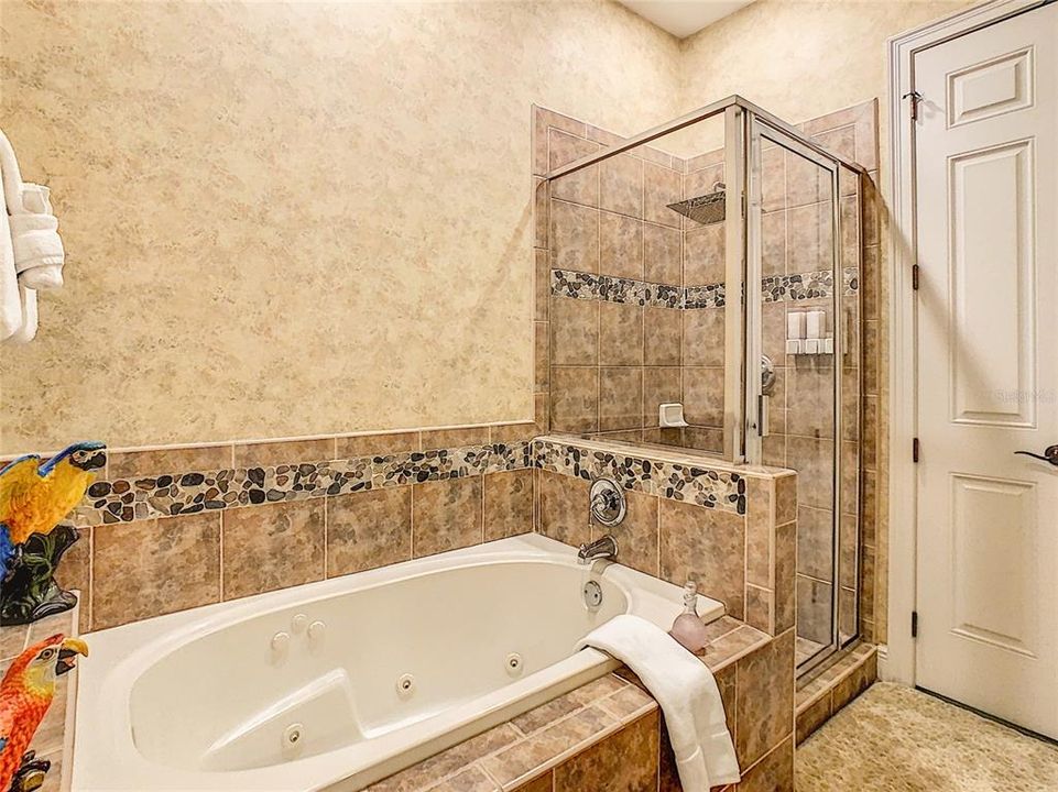 На продажу: $950,000 (5 спален, 4 ванн, 3522 Квадратных фут)
