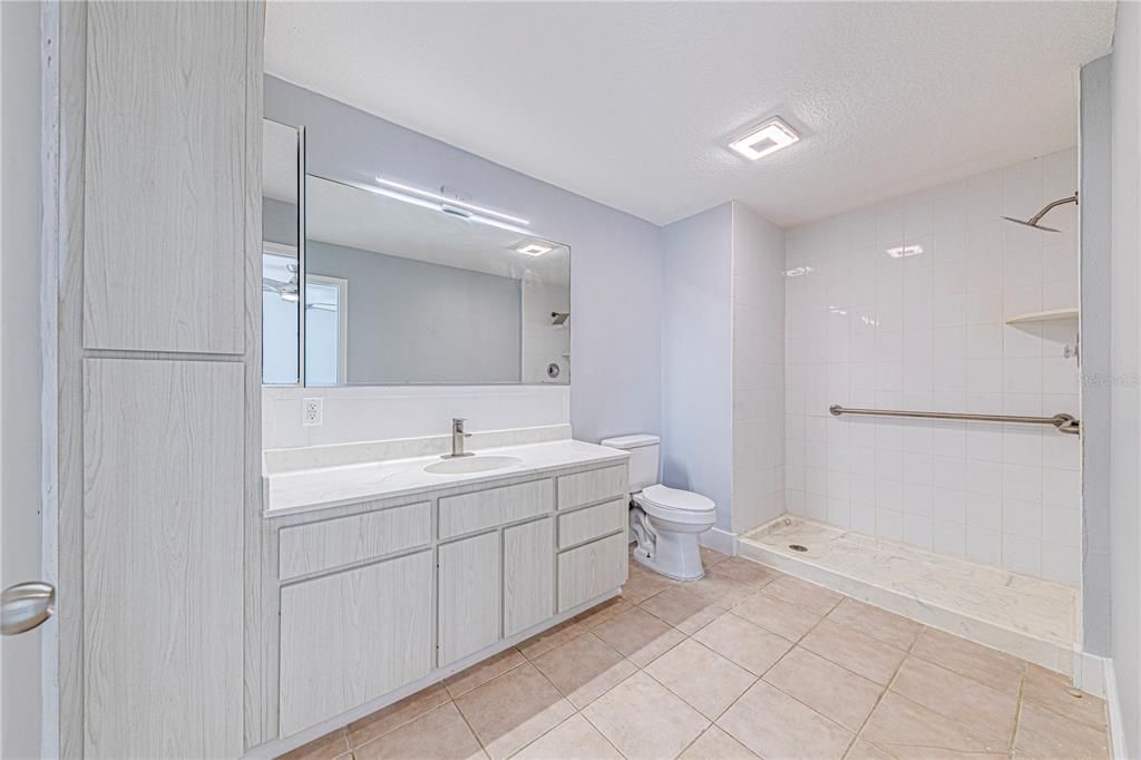 En Venta: $189,900 (2 camas, 2 baños, 1250 Pies cuadrados)