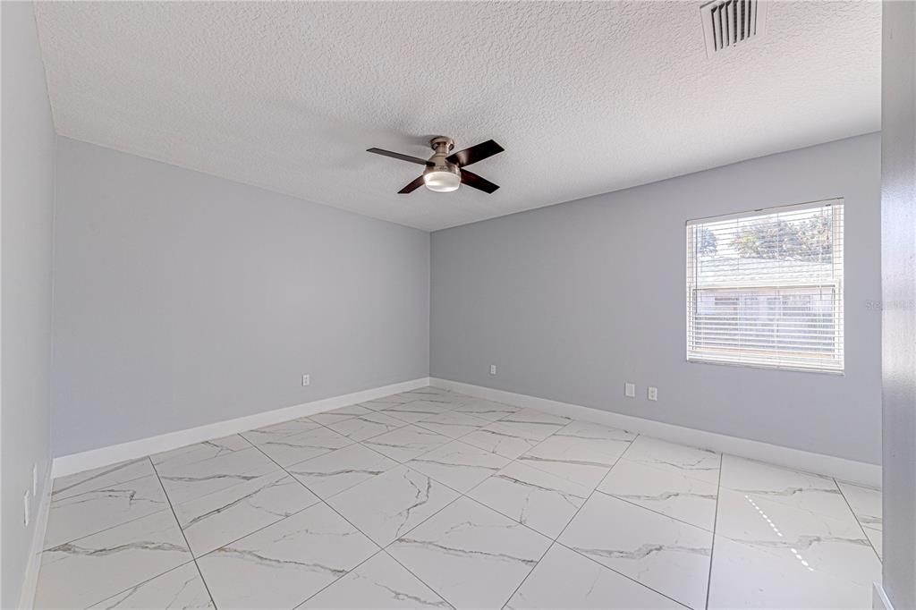 En Venta: $189,900 (2 camas, 2 baños, 1250 Pies cuadrados)