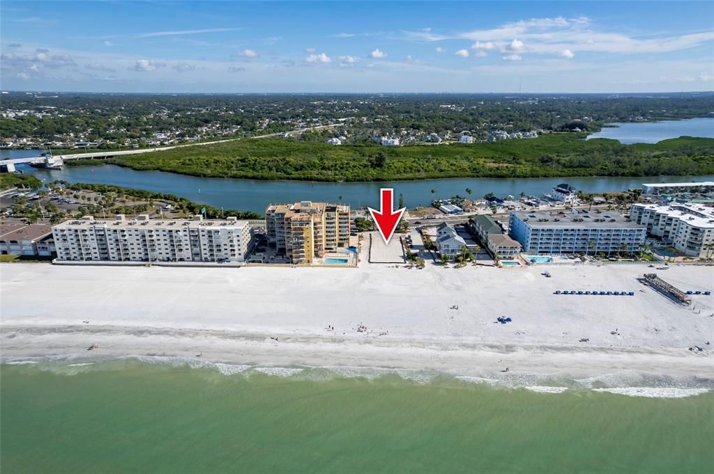 На продажу: $6,495,000 (0.72 acres)