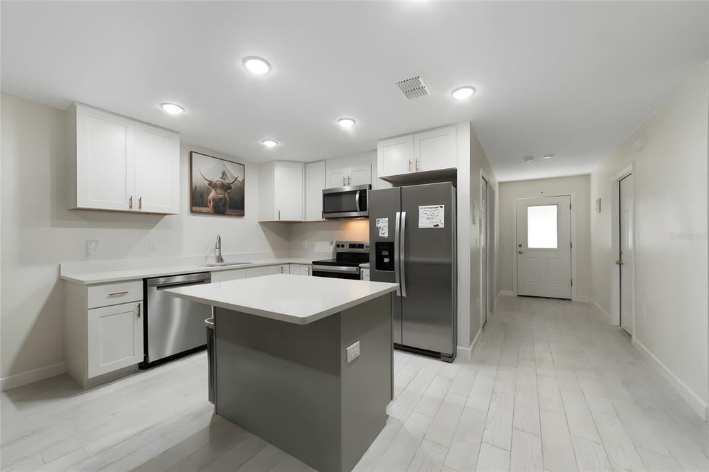 Active With Contract: $280,000 (3 beds, 2 baths, 1170 Square Feet)